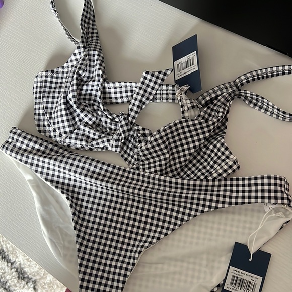 BNWT Carmio Mio Underwire Bikini - Picture 1 of 5